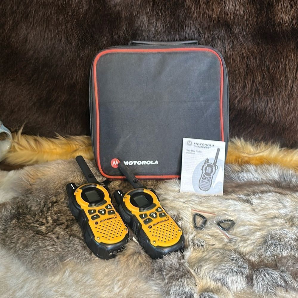 Motorola Talkabout 2 way radios (7003)